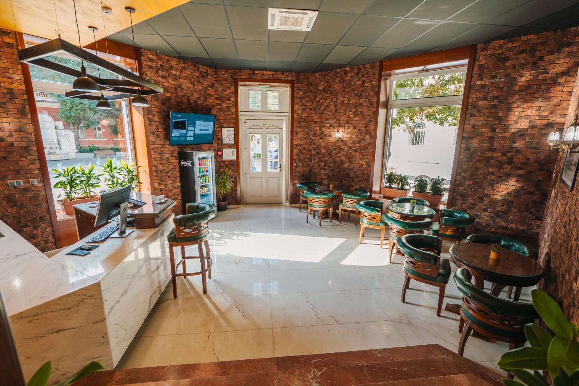 Hotel Хотел Театъръ Plewen Exterior foto