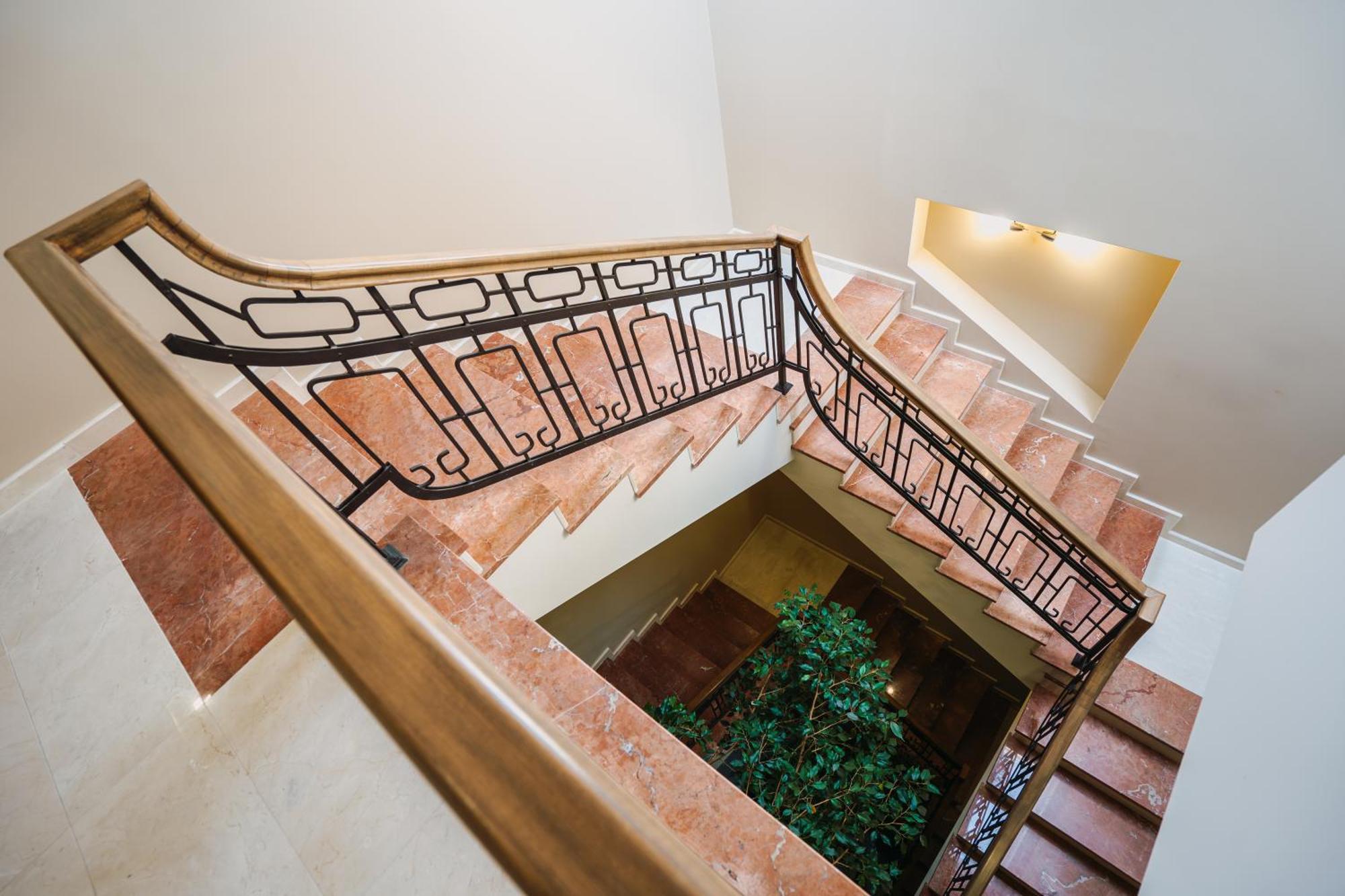 Hotel Хотел Театъръ Plewen Exterior foto